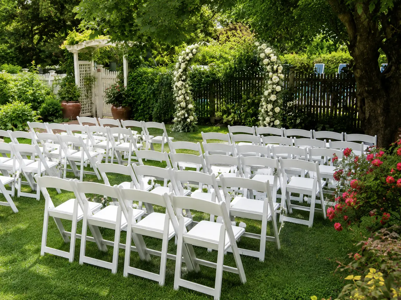 Dan'l Webster Inn & Spa garden ceremony