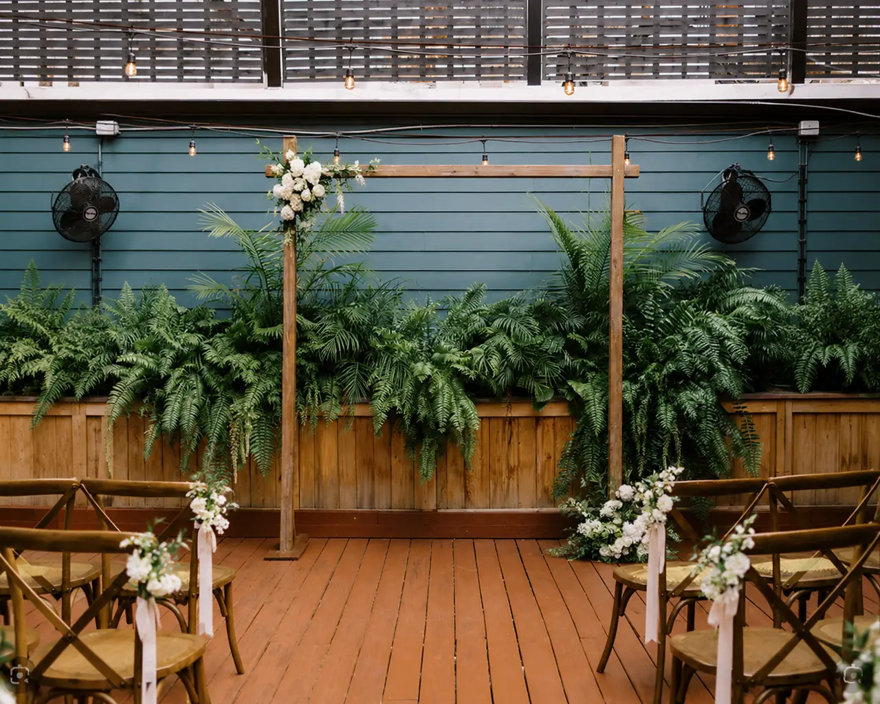 Poogan's Courtyard intimate ceremony