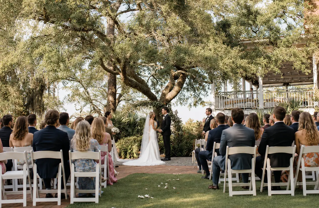The Creek Club at I'On ceremony under tree