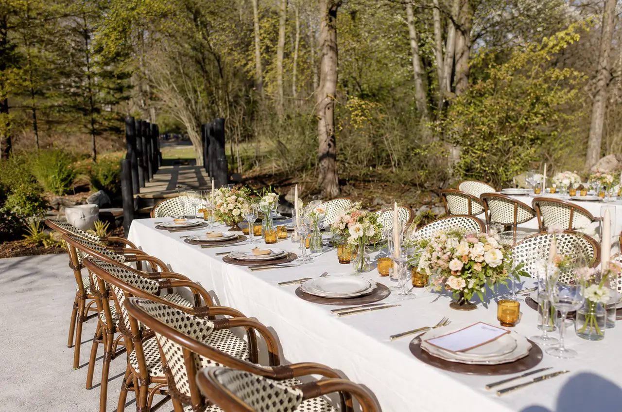 The Bird and Bottle Inn wooded outdoor reception