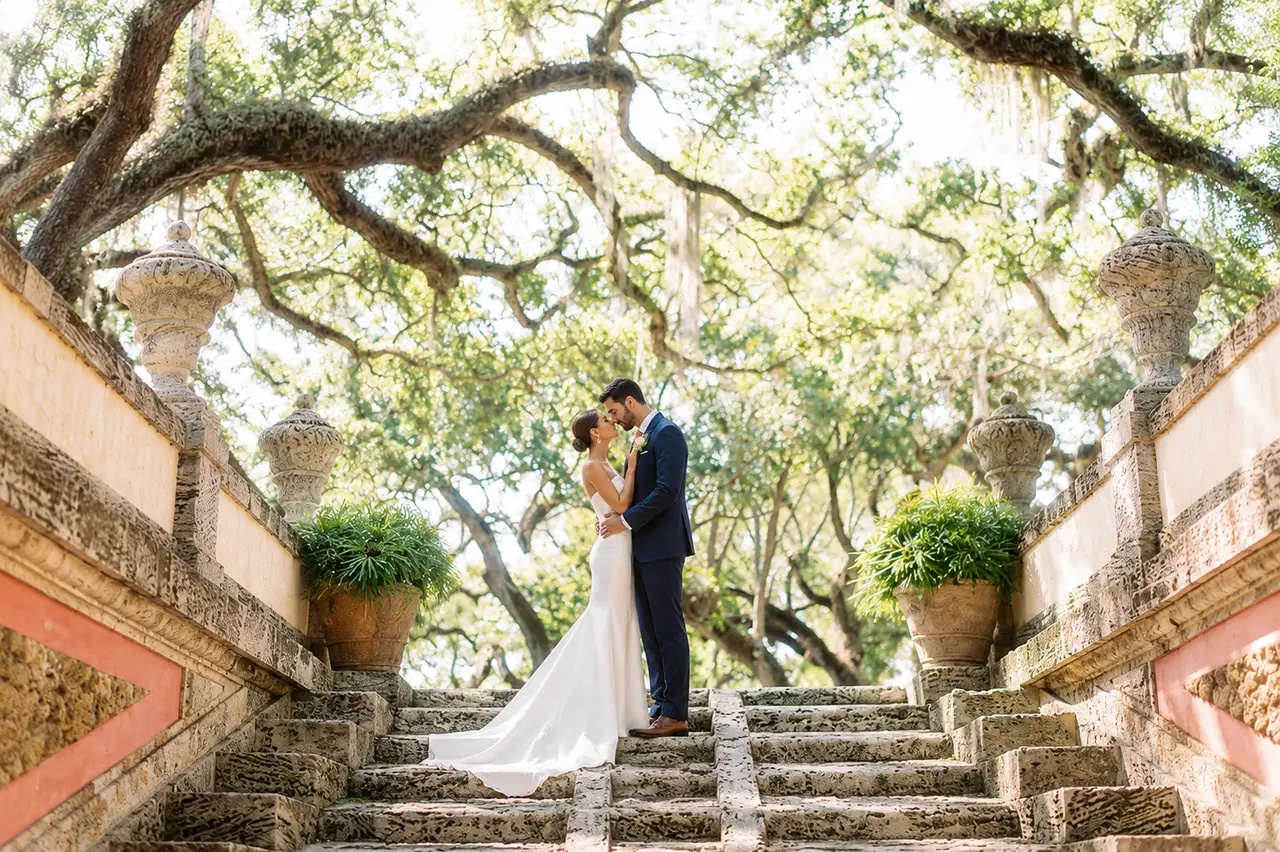 Vizcaya Museum & Gardens bridal portrait on stairs