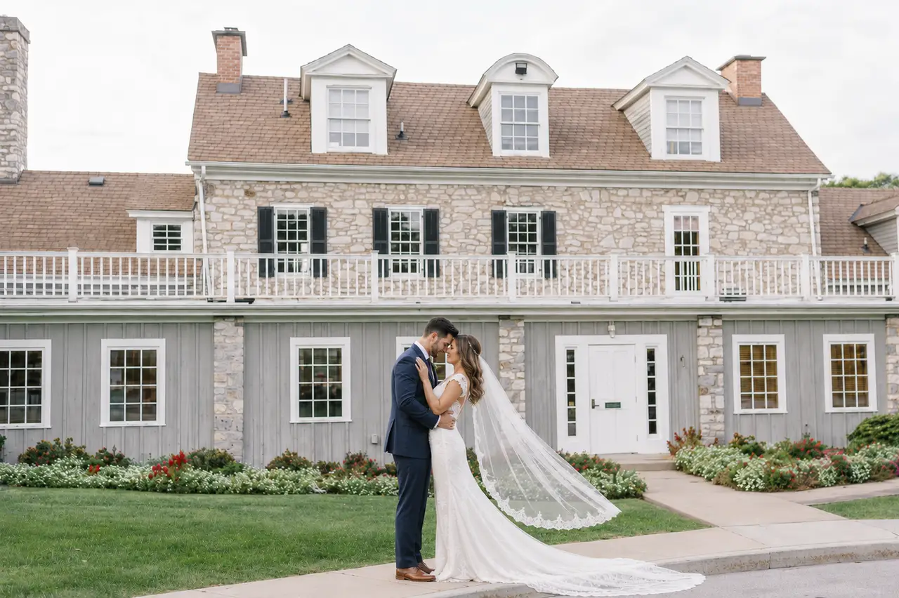 Downingtown Country Club bridal portrait