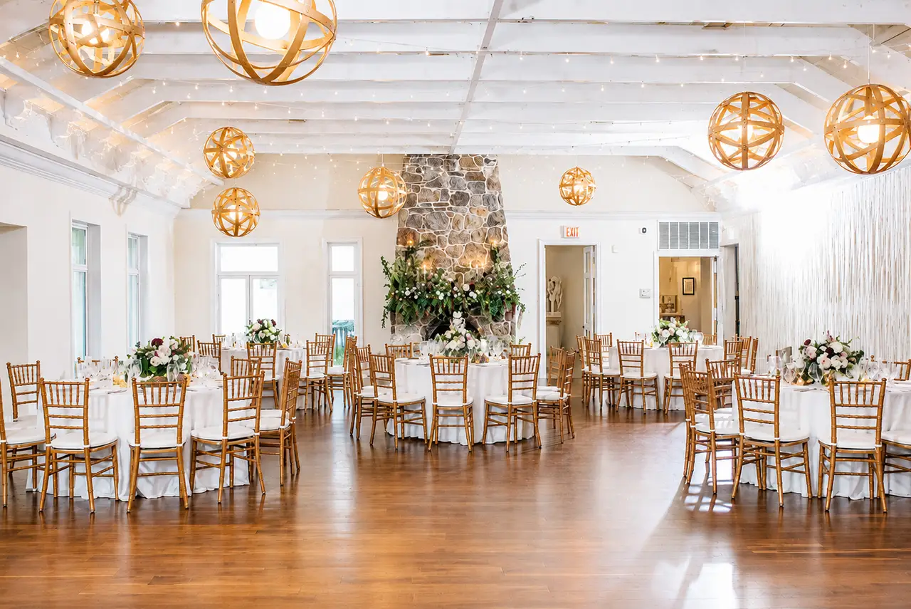 Pomme rustic reception