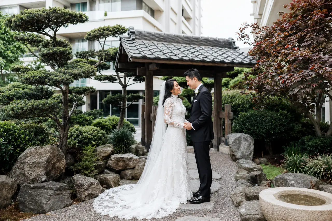 Hotel Kabuki bride groom portrait
