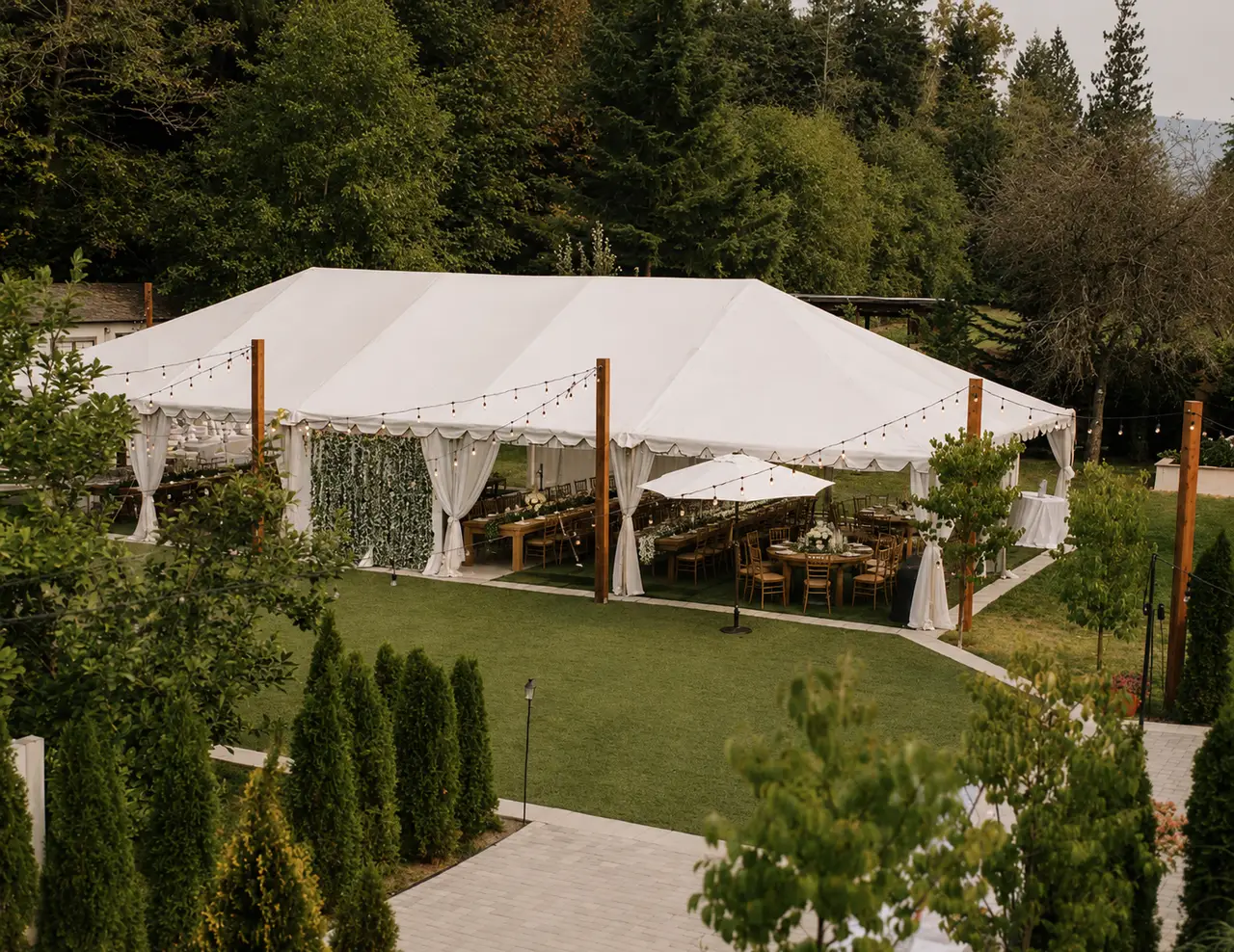 Jackson Manor Events seattle tented wedding reception
