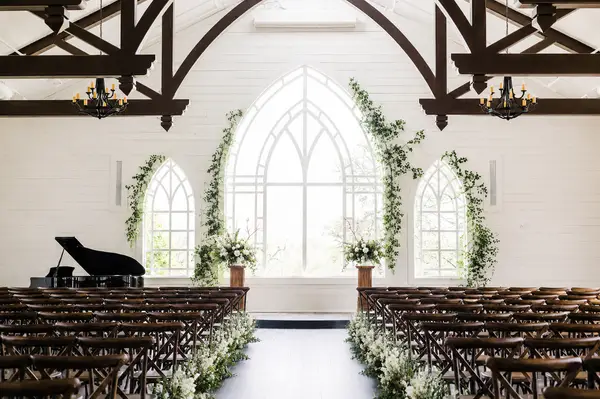 HighPointe Estate indoor ceremony