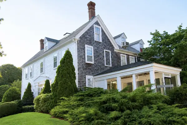 Copper Swan property exterior