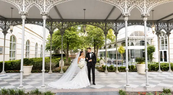 Hotel Crescent Court bride groom