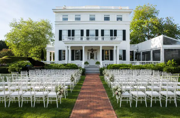 Topping Rose House garden ceremony