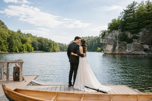 Mohonk Mountain House bridal portrait kiss