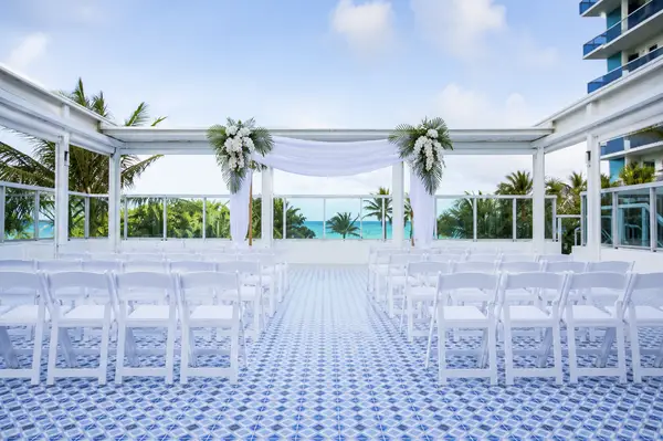 Andaz Miami Beach courtyard ceremony