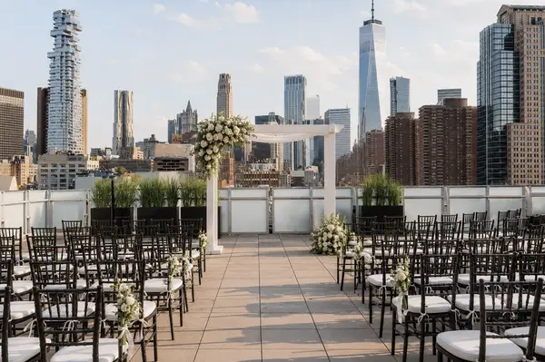 Tribeca Rooftop ceremony with skyline view