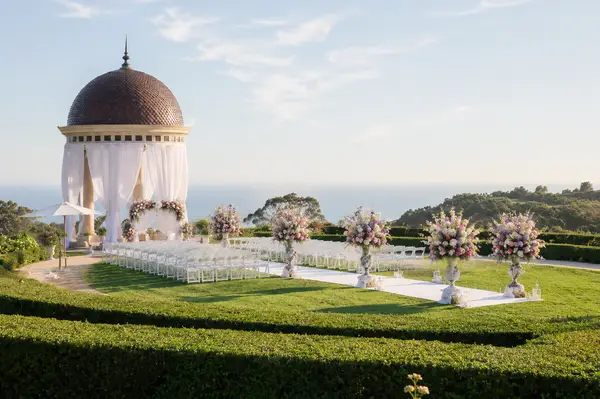 The Resort at Pelican Hill oceanside ceremony