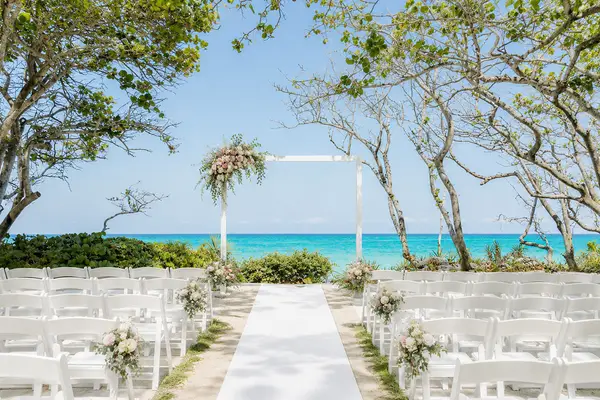 Jupiter Beach Resort and Spa ceremony