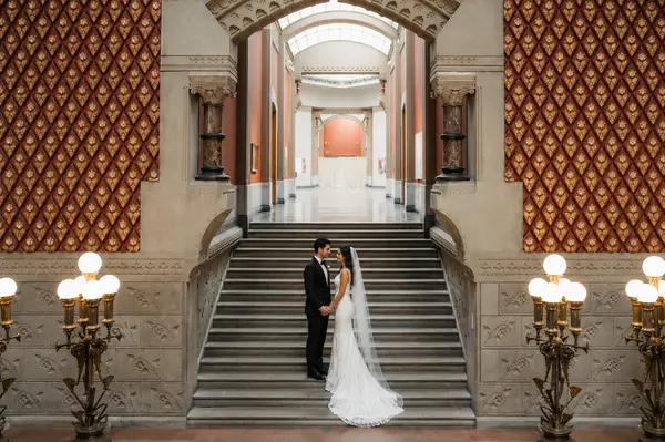 Pennsylvania Academy of the Fine Arts bridal portrait