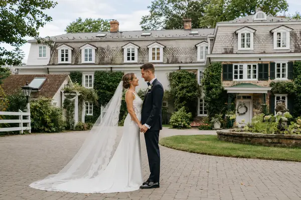 The Inn at Barley Sheaf Farm elegenat bridal portrait