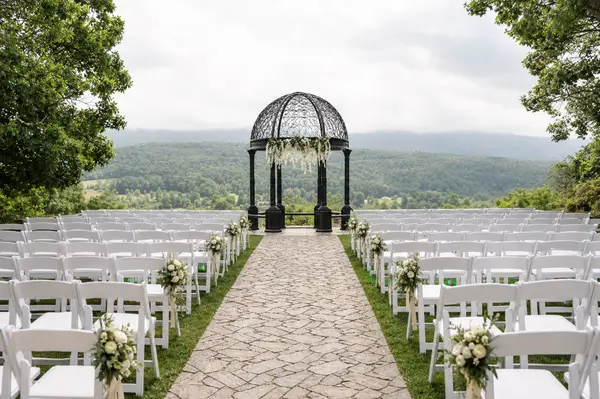 The Stroudsmoor by Wedgewood hillside garden ceremony