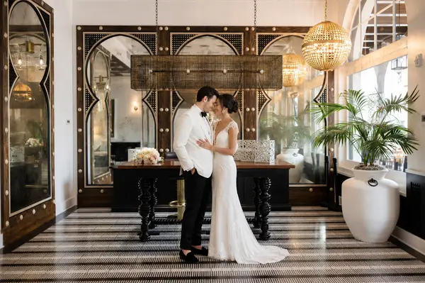 Hotel Californian bridal portrait