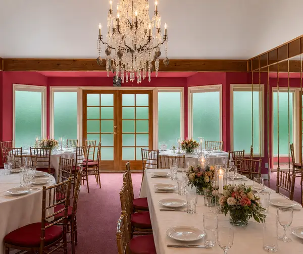 C'est Si Bon intimate reception