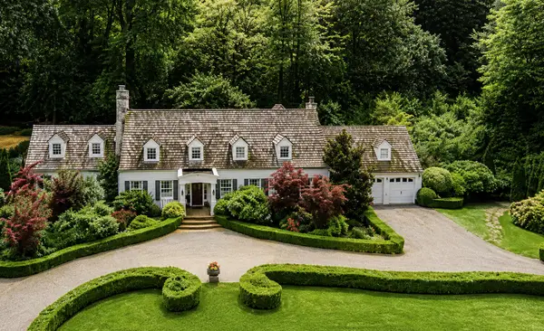 Fox Hollow Farms by Landmark Event Co. groomed property grounds