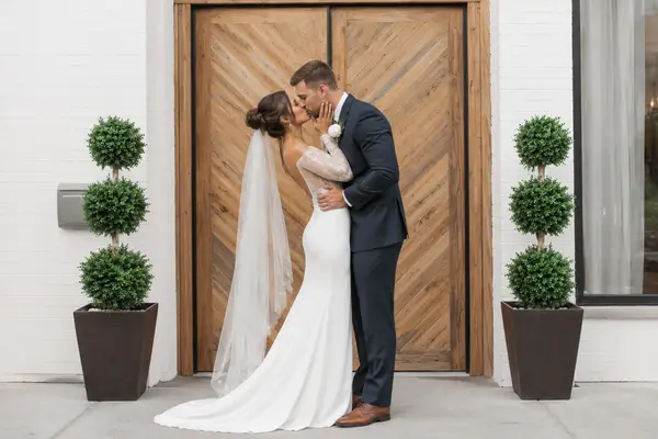 The Carter Chicago bridal portrait